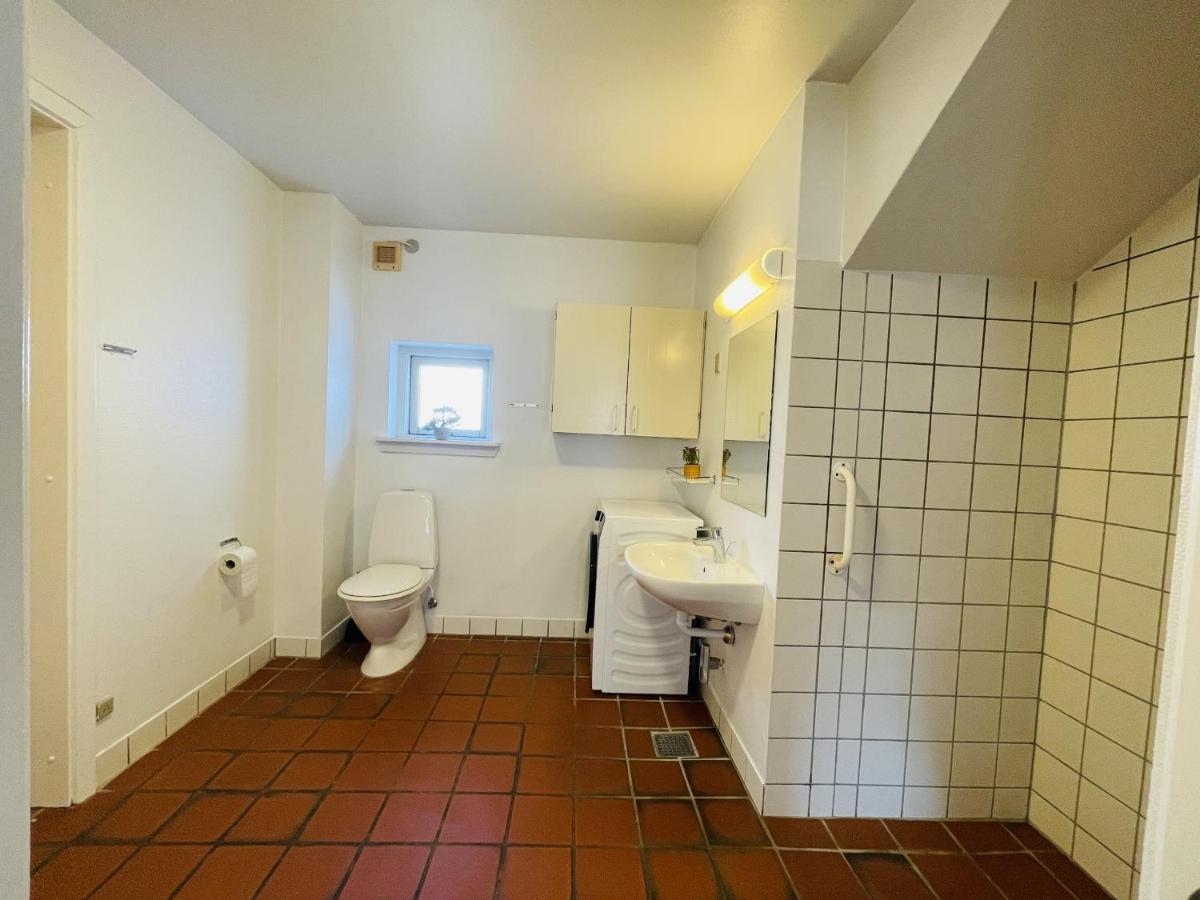 Aday - Central Terrace Apartment In Hjørring Zewnętrze zdjęcie